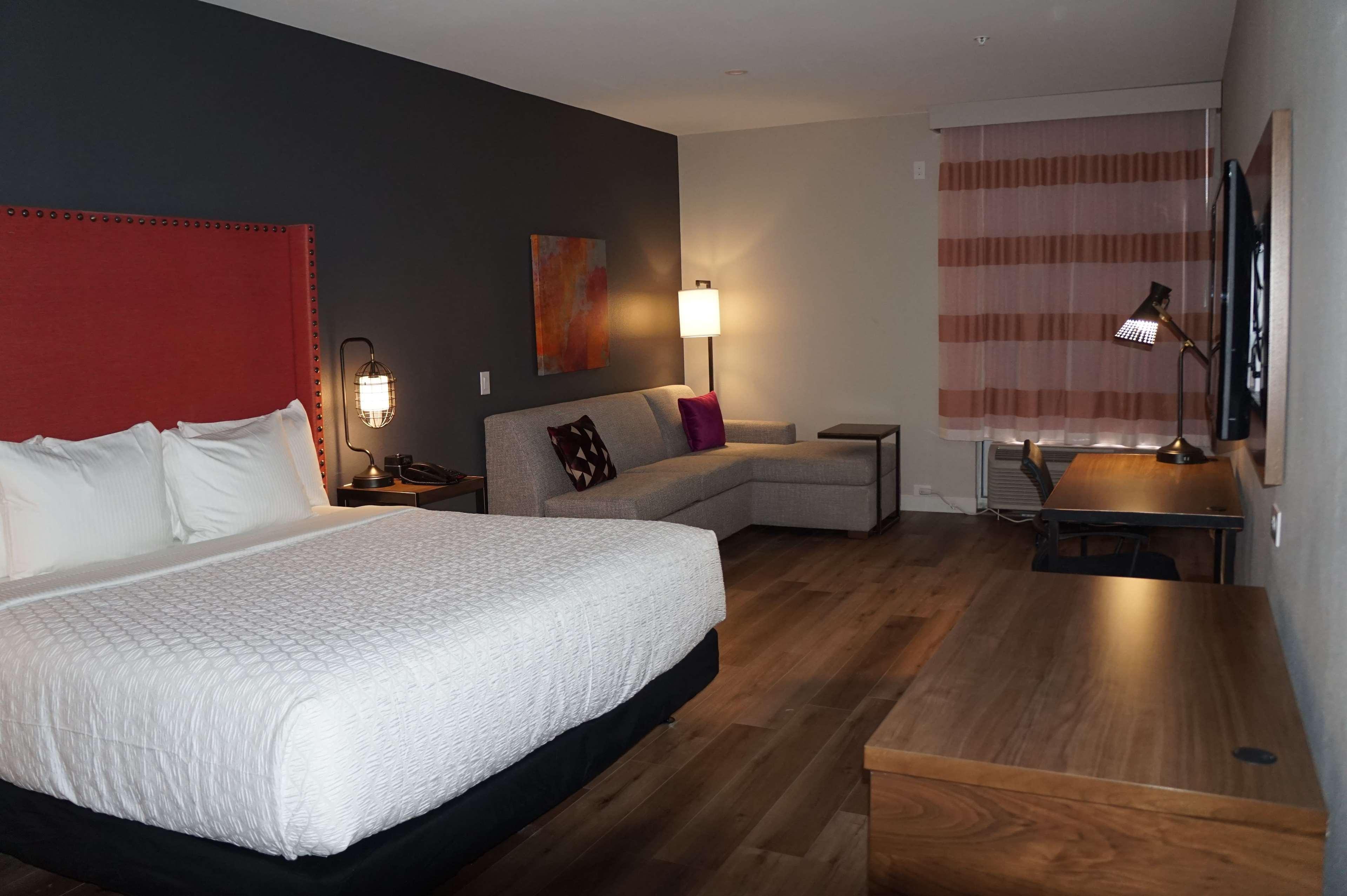 La Quinta Inn & Suites By Wyndham Льюисвилл Экстерьер фото