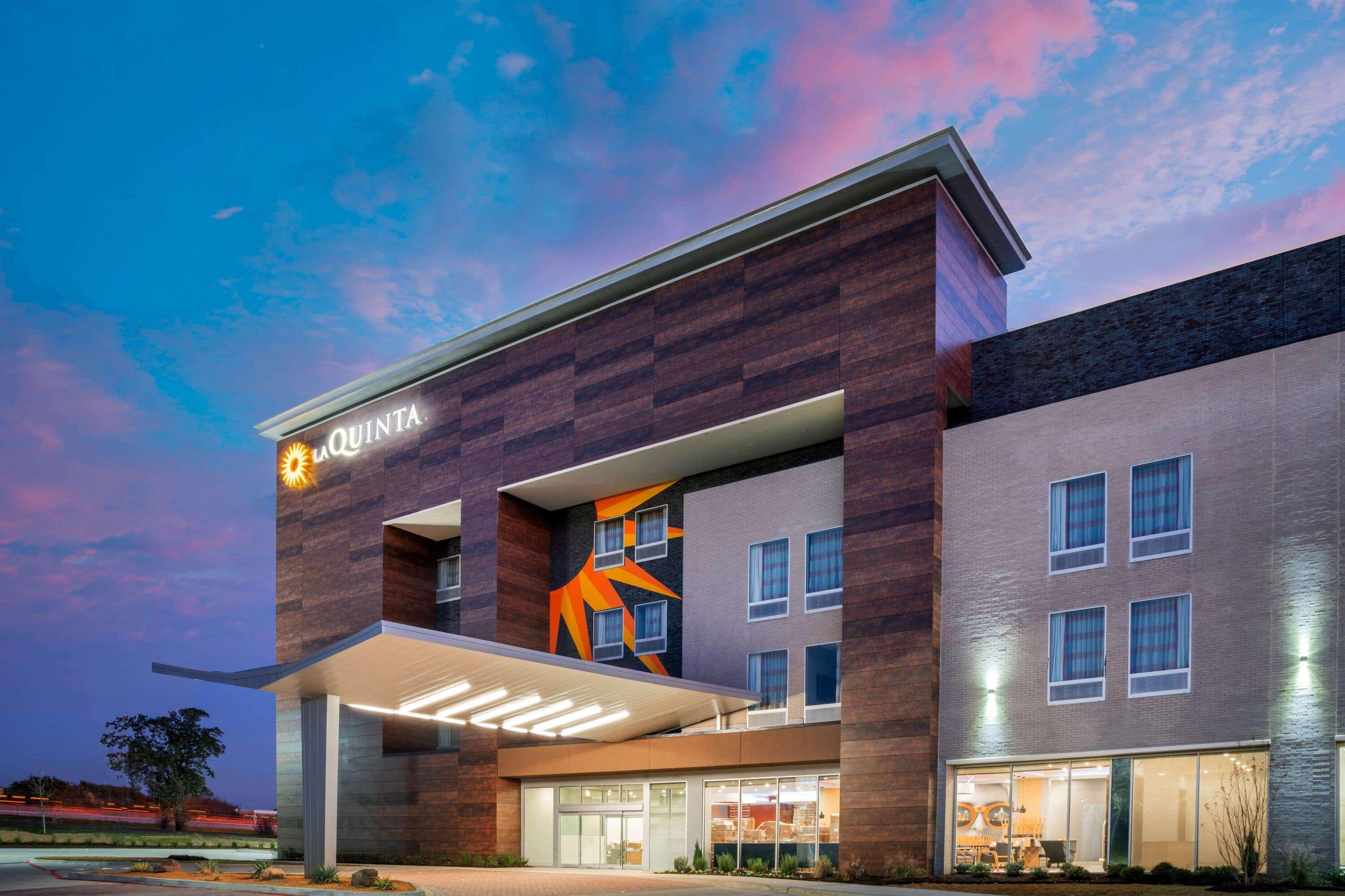 La Quinta Inn & Suites By Wyndham Льюисвилл Экстерьер фото