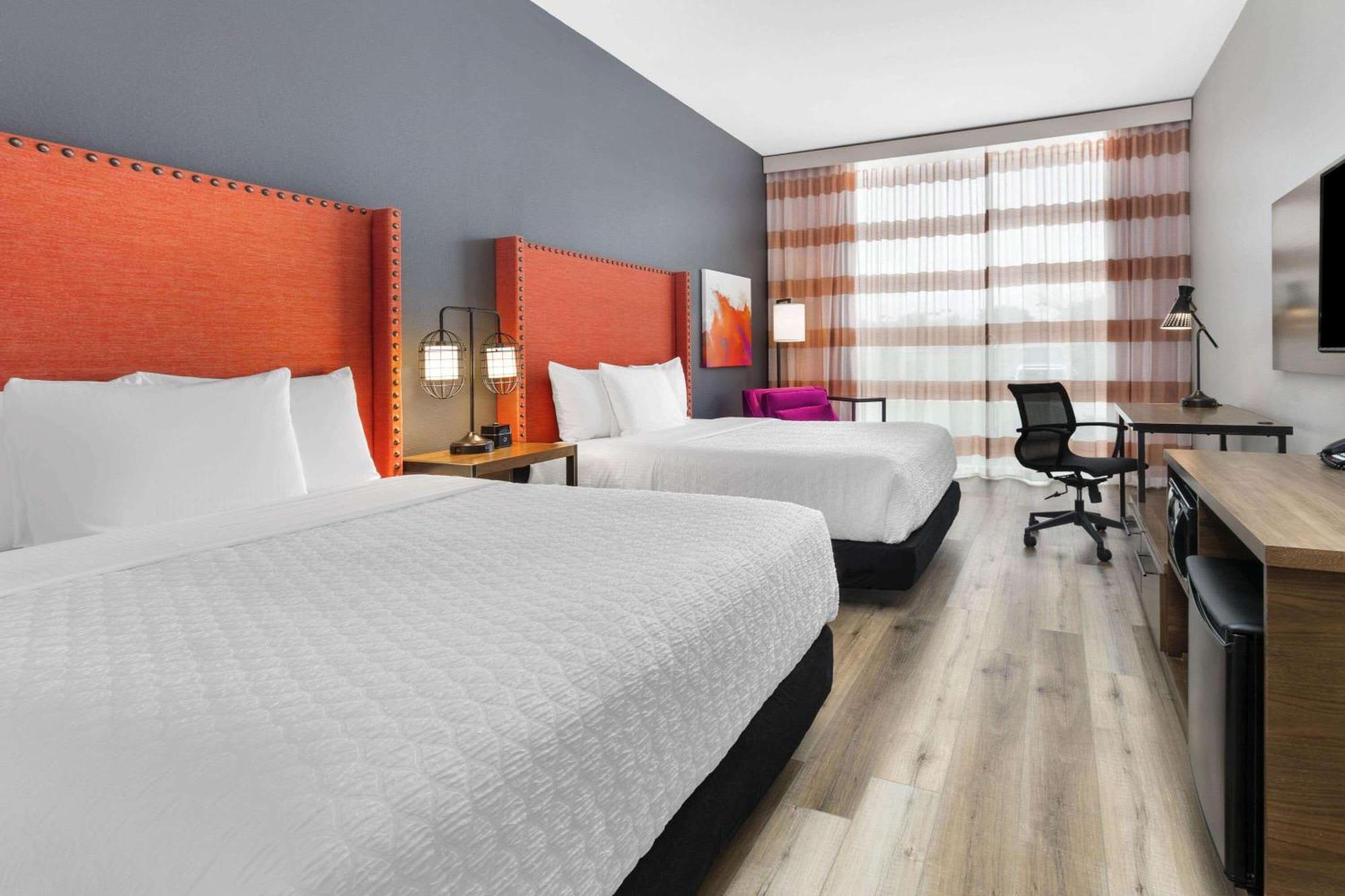 La Quinta Inn & Suites By Wyndham Льюисвилл Номер фото
